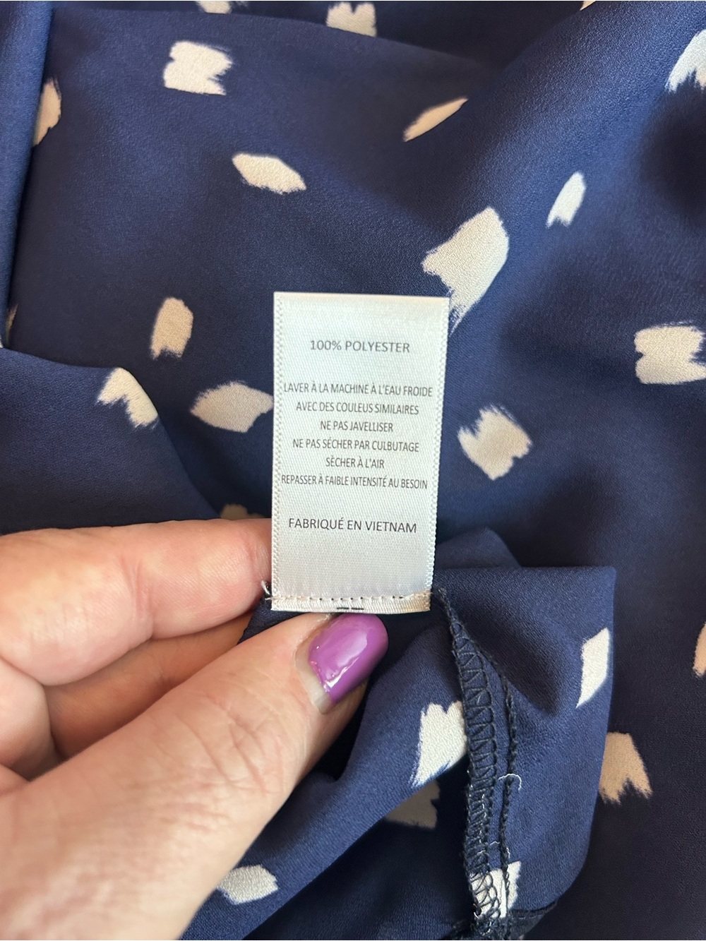 Lush 2X Navy V-Neck Spot Print Blouse - Picture 11 of 12